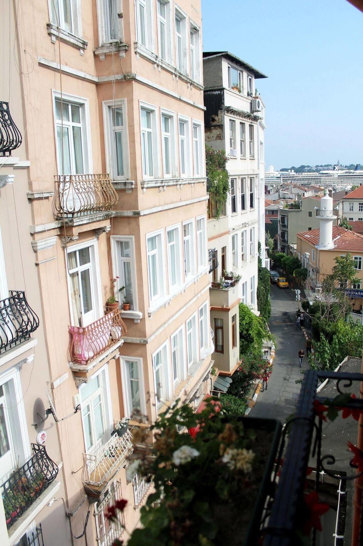 Cheers Midtown Hostel Istambul Exterior foto